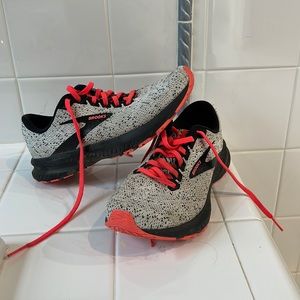 Brooks running shoes, size 7.5